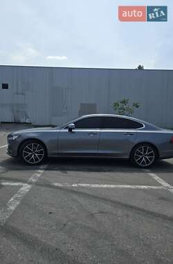 Седан Volvo S90 2016 в 