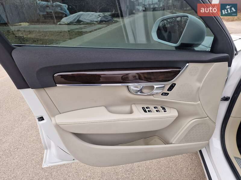 Седан Volvo S90 2017 в Киеве фото 25 Седан Volvo S90 2017 в Киеве