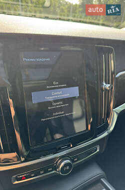 Седан Volvo S90 2017 в 
