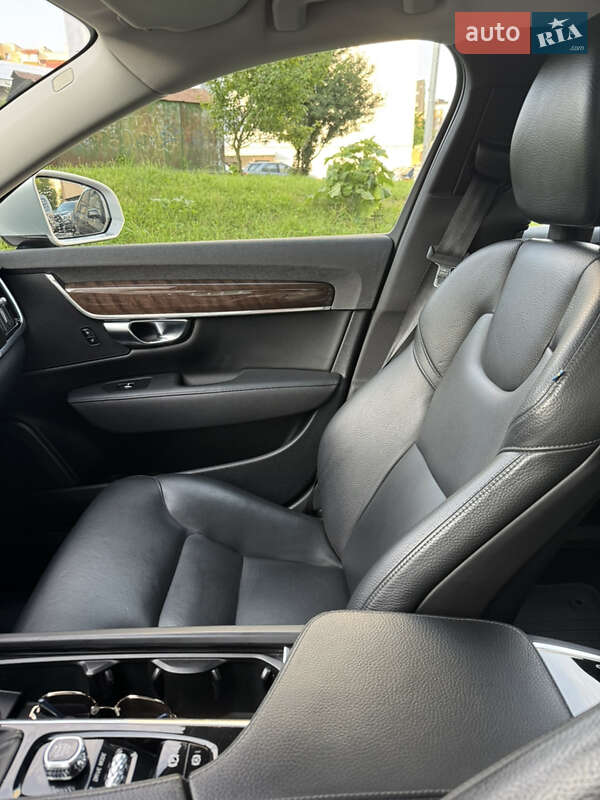 Седан Volvo S90 2017 в Хмельницком