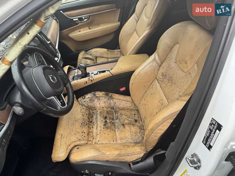 Седан Volvo S90 2016 в Ивано-Франковске