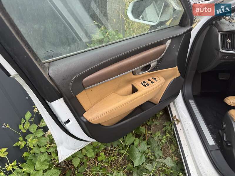 Седан Volvo S90 2016 в Ивано-Франковске