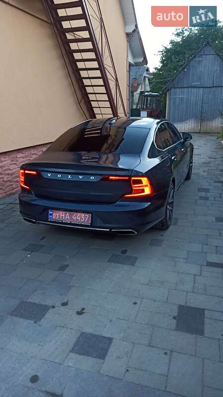 Седан Volvo S90 2017 в Трускавце