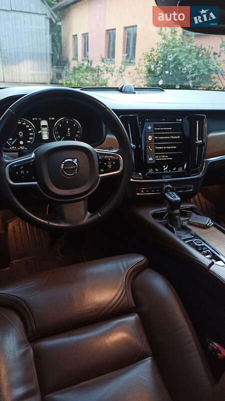Седан Volvo S90 2017 в Трускавце