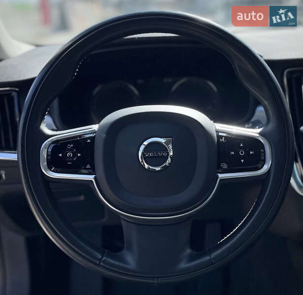 Седан Volvo S90 2017 в Полтаві