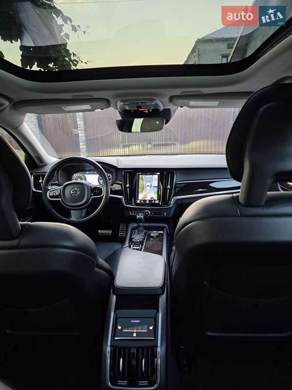 Седан Volvo S90 2017 в Львове