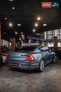 Седан Volvo S90 2017 в 