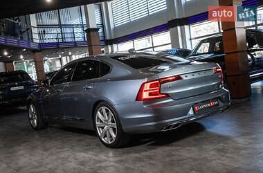Седан Volvo S90 2017 в 