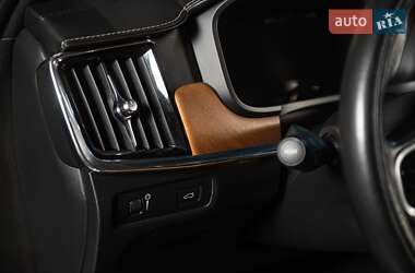 Седан Volvo S90 2017 в 
