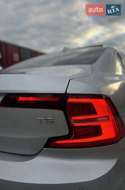 Седан Volvo S90 2018 в 