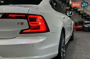 Седан Volvo S90 2017 в 