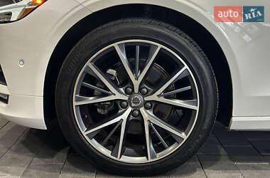 Седан Volvo S90 2017 в 