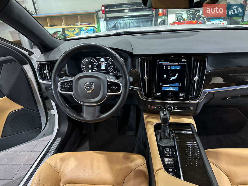 Седан Volvo S90 2017 в Коломые