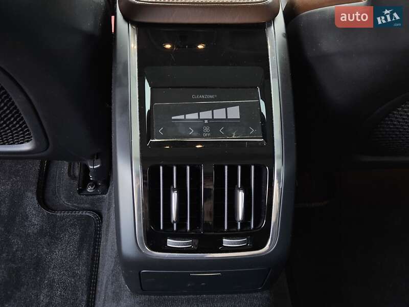 Седан Volvo S90 2017 в Ивано-Франковске