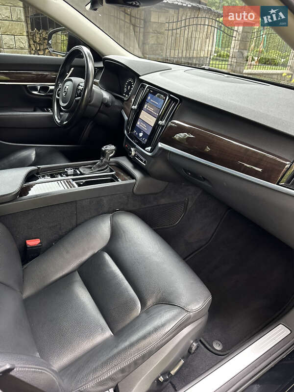Седан Volvo S90 2017 в Жовкве