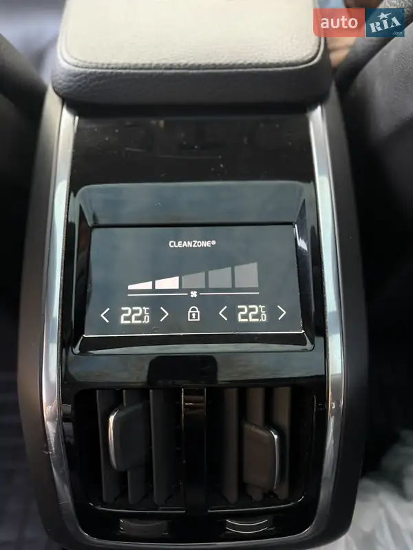 Volvo S90 2017 VIN LVY992MKXJP035828 фото оголошення 17 з 67