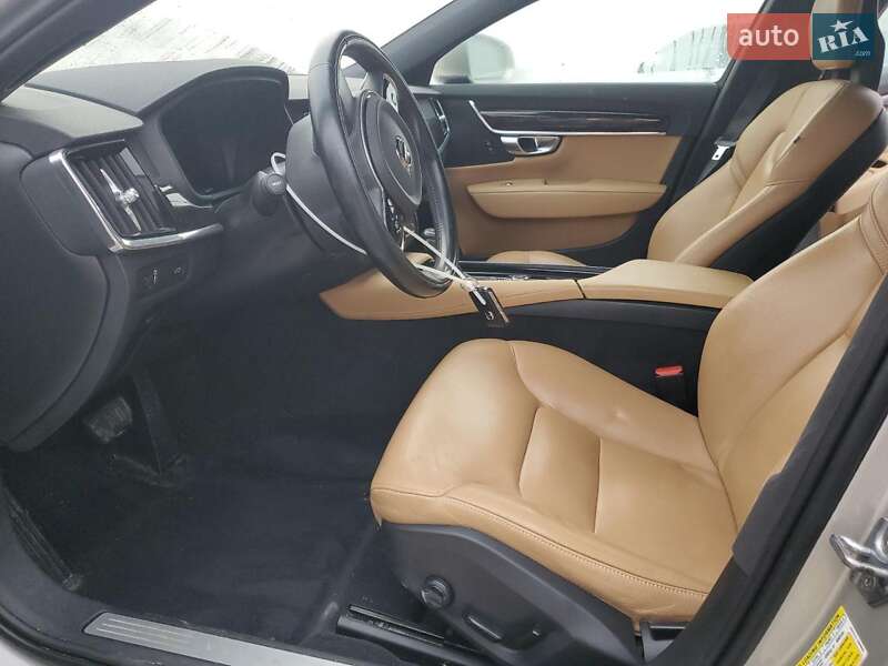 Седан Volvo S90 2018 в Івано-Франківську