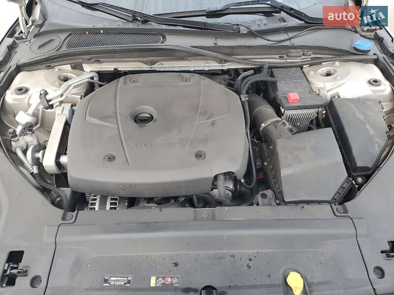 Седан Volvo S90 2018 в Івано-Франківську