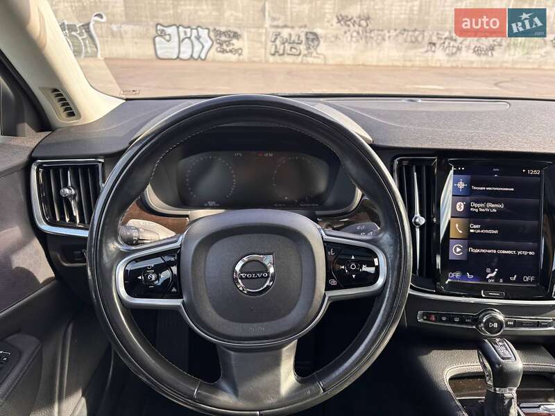 Седан Volvo S90 2017 в Львове