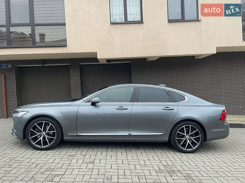 Седан Volvo S90 2017 в Чернівцях