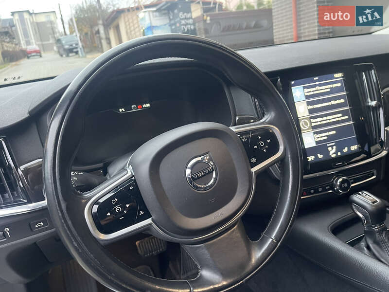 Седан Volvo S90 2017 в Чернівцях