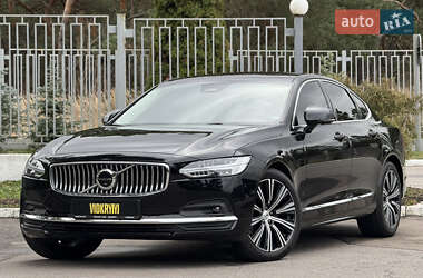 Седан Volvo S90 2023 в Киеве