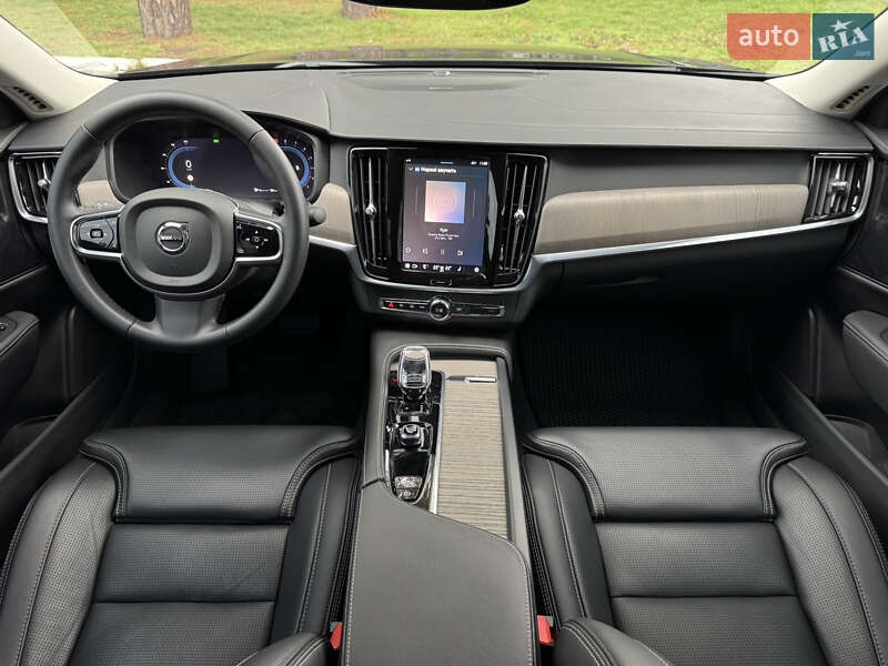 Седан Volvo S90 2023 в Києві