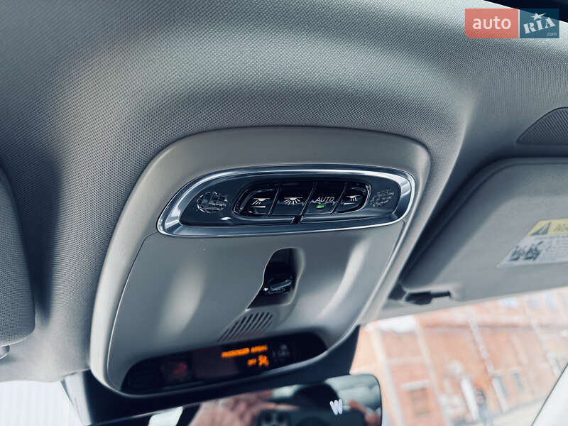 Седан Volvo S90 2016 в Черновцах