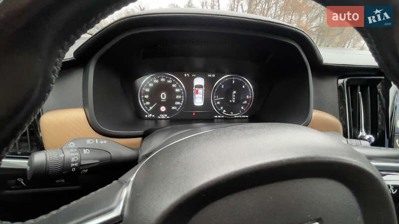 Седан Volvo S90 2019 в Дударкові