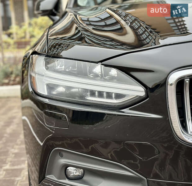 Седан Volvo S90 2021 в Києві