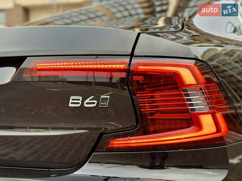 Седан Volvo S90 2021 в Києві
