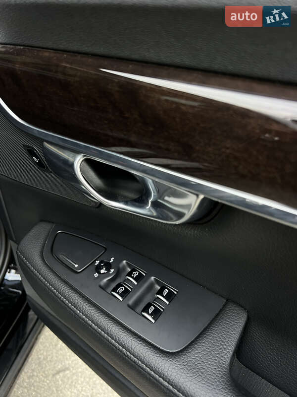 Седан Volvo S90 2017 в Киеве фото 38 Седан Volvo S90 2017 в Киеве