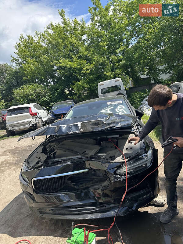 Седан Volvo S90 2018 в Львове