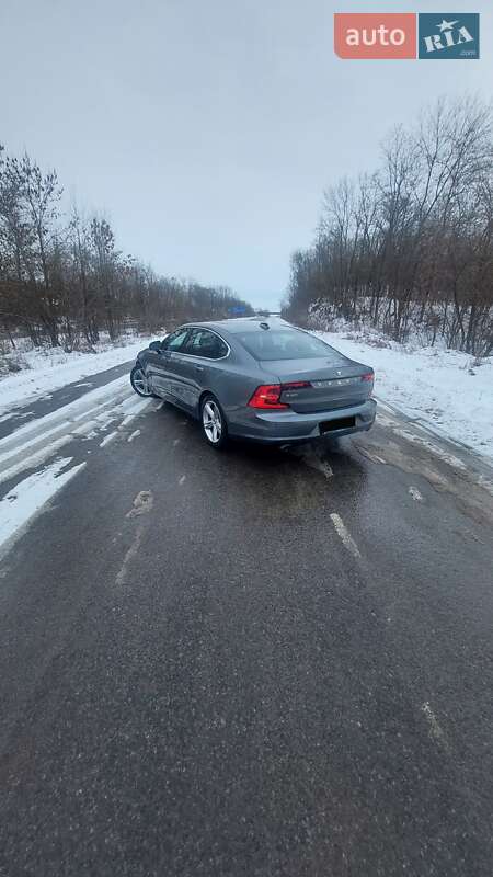 Седан Volvo S90 2017 в Звенигородке