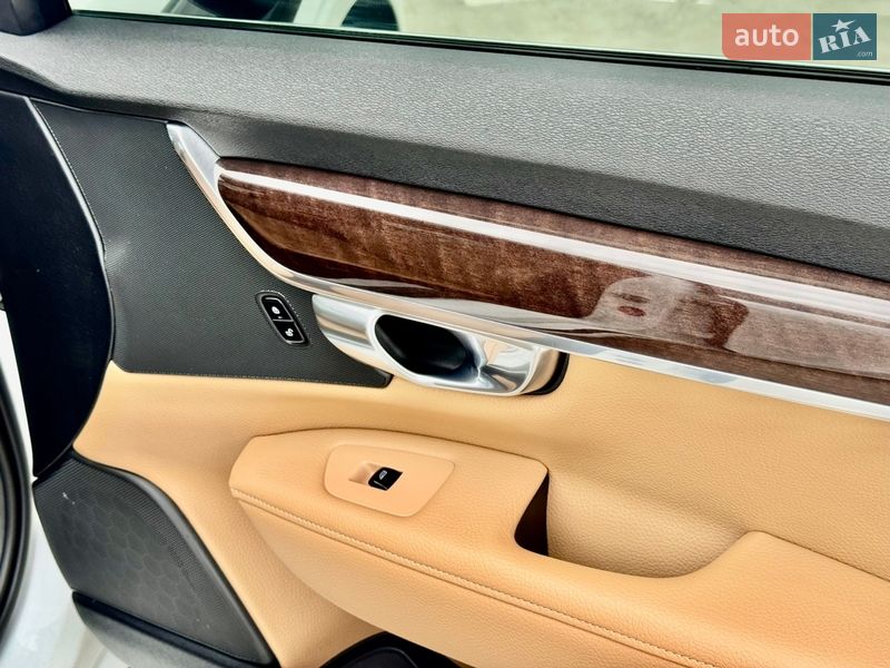 Седан Volvo S90 2017 в Киеве