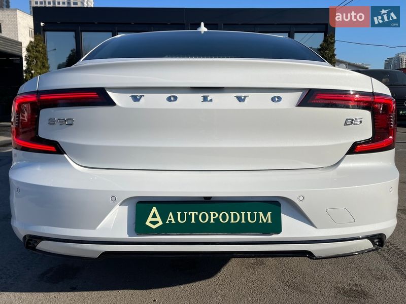 Седан Volvo S90 2021 в Киеве