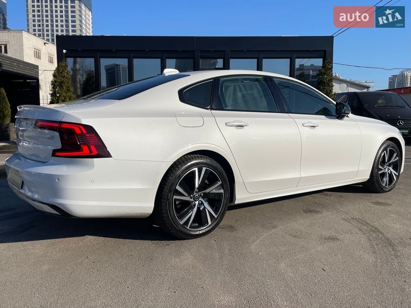 Седан Volvo S90 2021 в Киеве