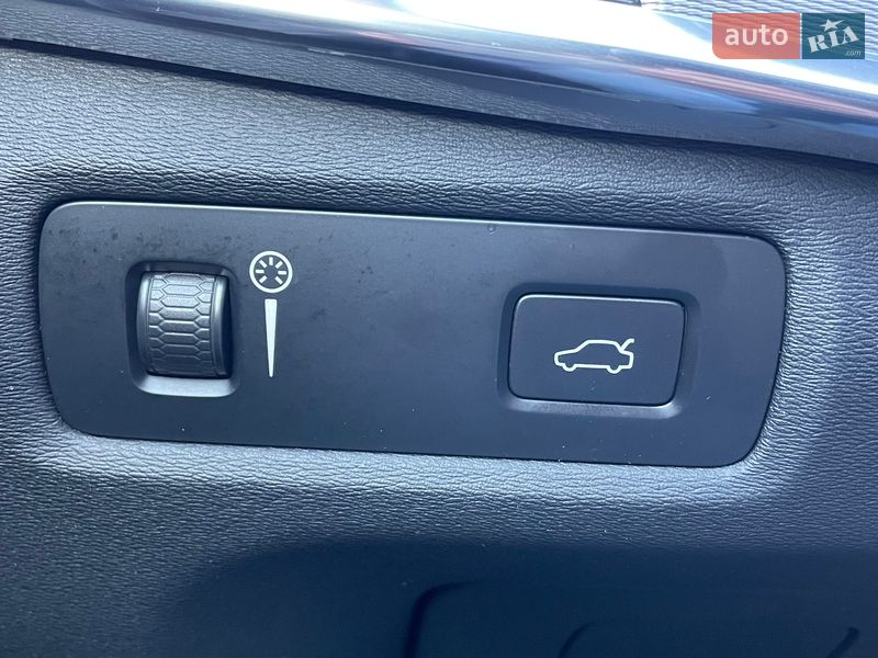 Седан Volvo S90 2021 в Киеве