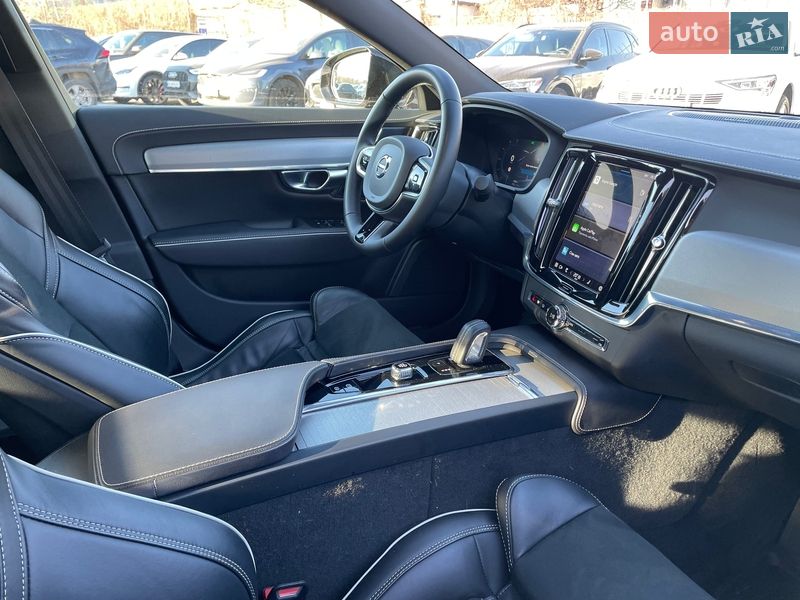 Седан Volvo S90 2021 в Киеве