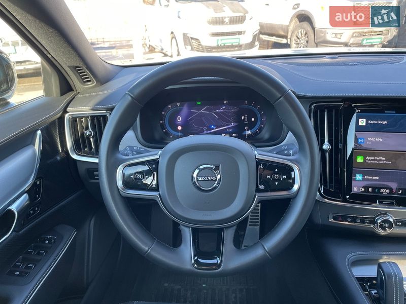 Седан Volvo S90 2021 в Киеве