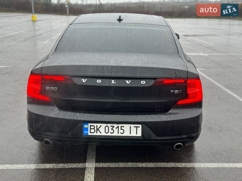 Седан Volvo S90 2017 в Ровно