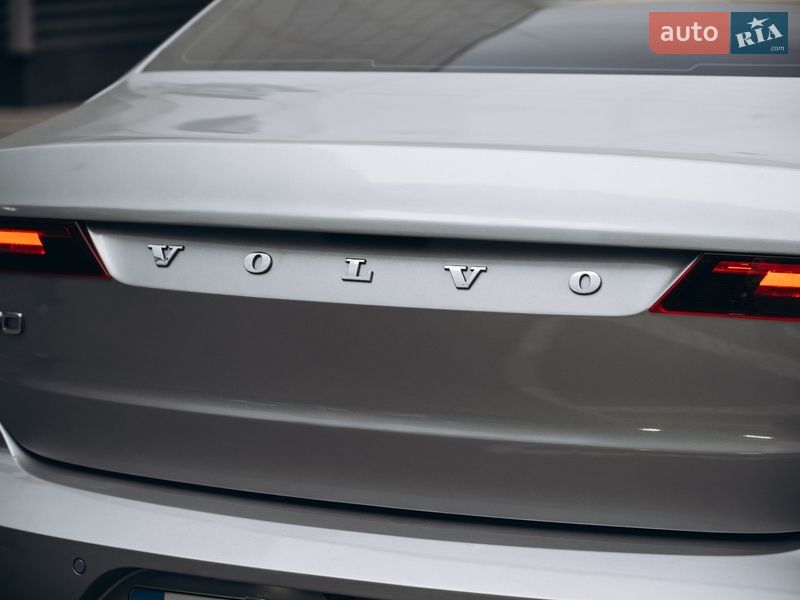 Седан Volvo S90 2016 в Києві