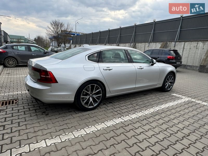 Седан Volvo S90 2017 в Ивано-Франковске
