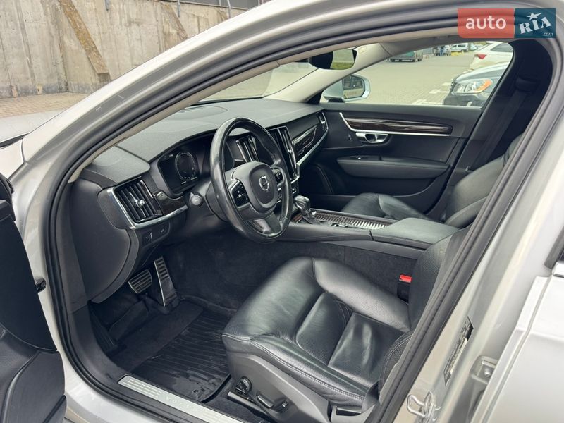 Седан Volvo S90 2017 в Ивано-Франковске