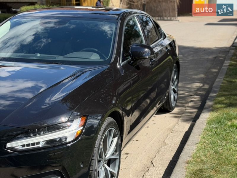 Седан Volvo S90 2016 в Івано-Франківську