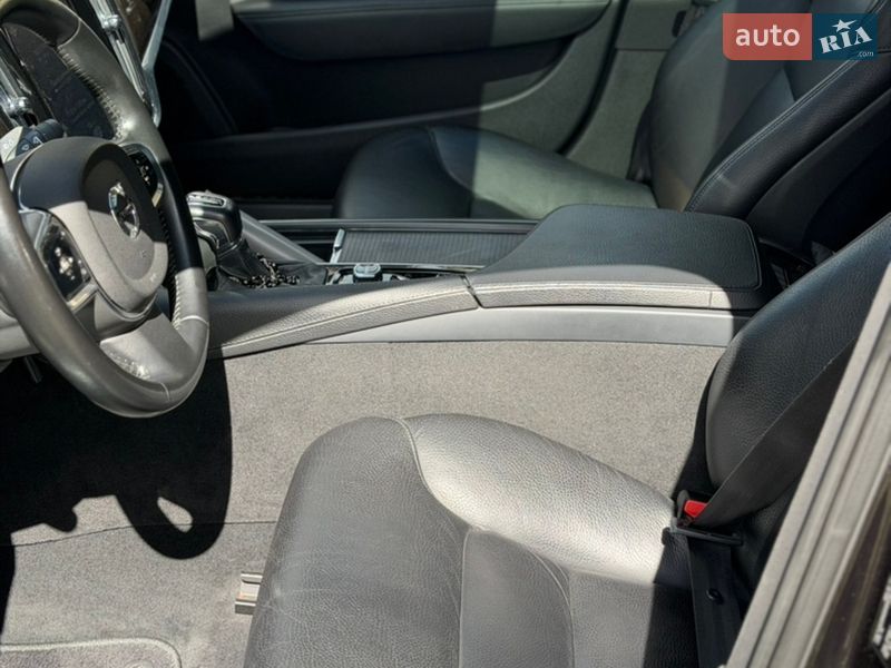 Седан Volvo S90 2016 в Івано-Франківську