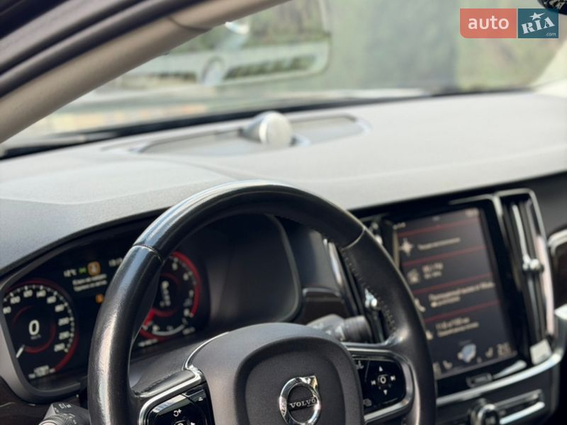 Седан Volvo S90 2016 в Івано-Франківську