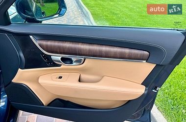 Седан Volvo S90 2022 в Киеве