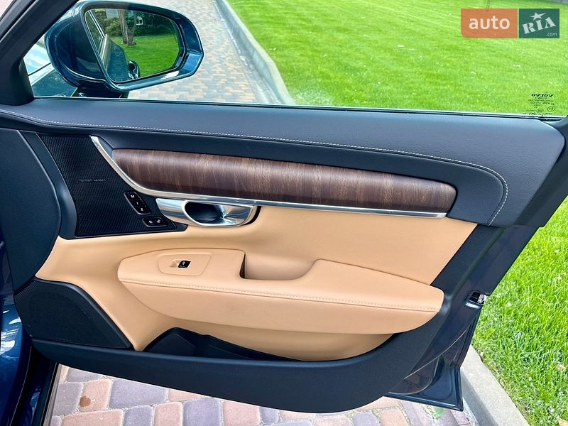Седан Volvo S90 2022 в Киеве