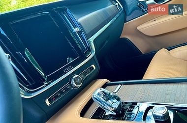 Седан Volvo S90 2022 в Киеве